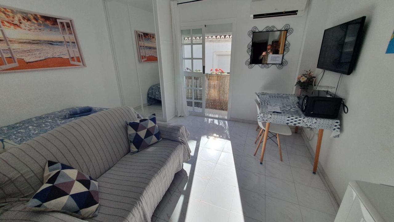 Apartamentos Eduardo Rico Nerja Szoba fotó