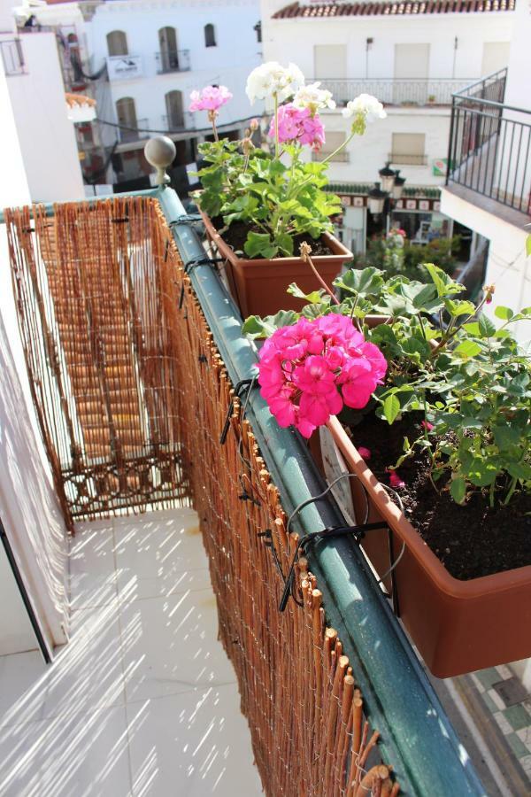 Apartamentos Eduardo Rico Nerja Kültér fotó